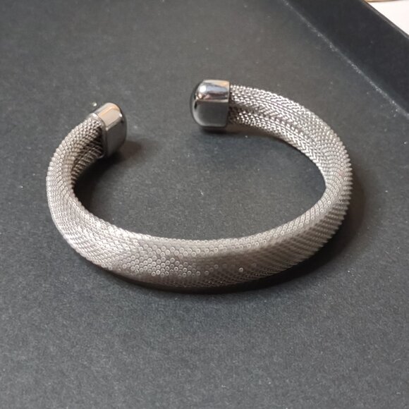 7 Inch INOX Metal Mesh Bracelet - Picture 6 of 8